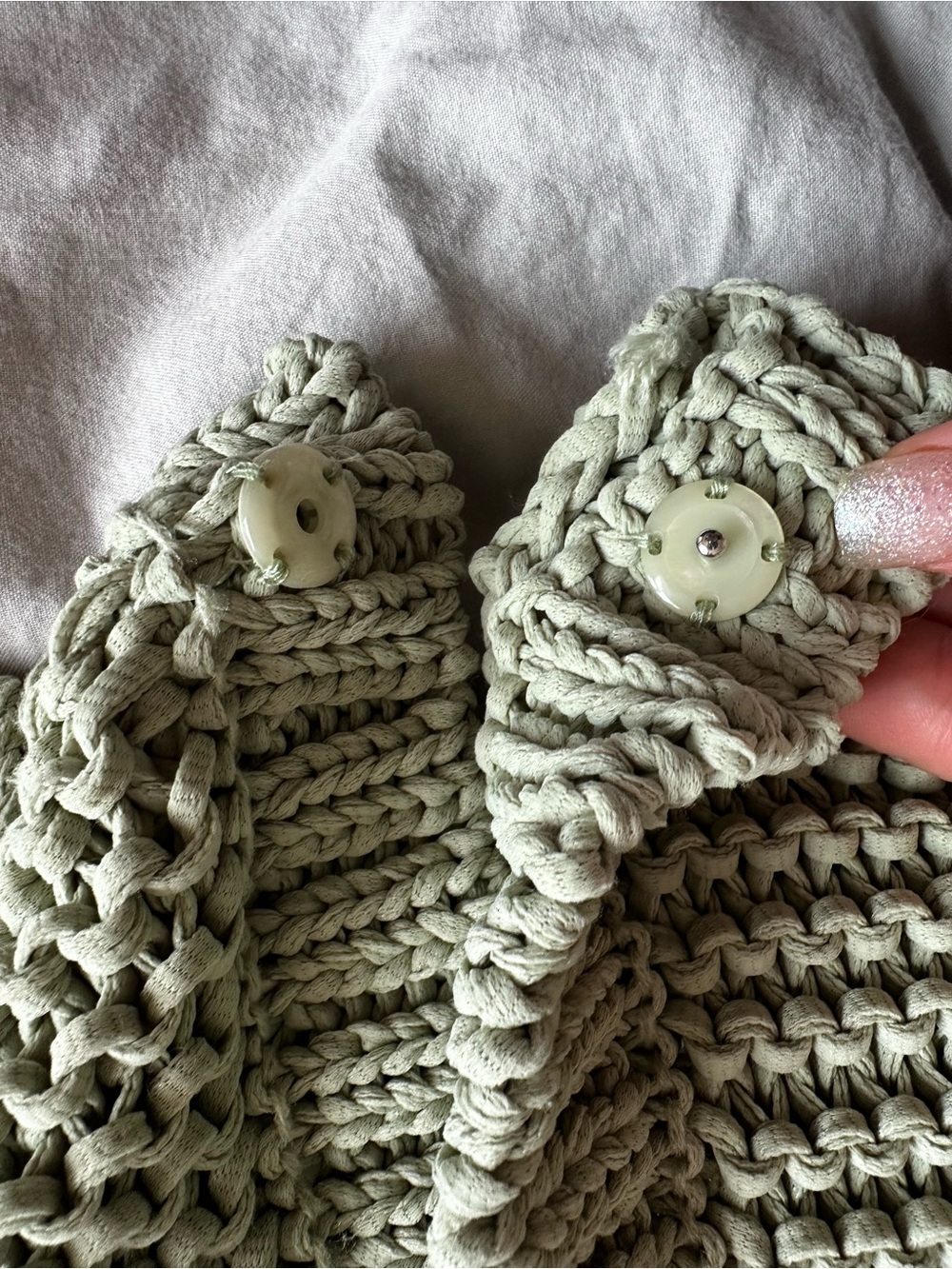 Greige Cozy Cable Knit Cropped Cardigan Floral Button Sage Green Size M - Picture 12 of 15